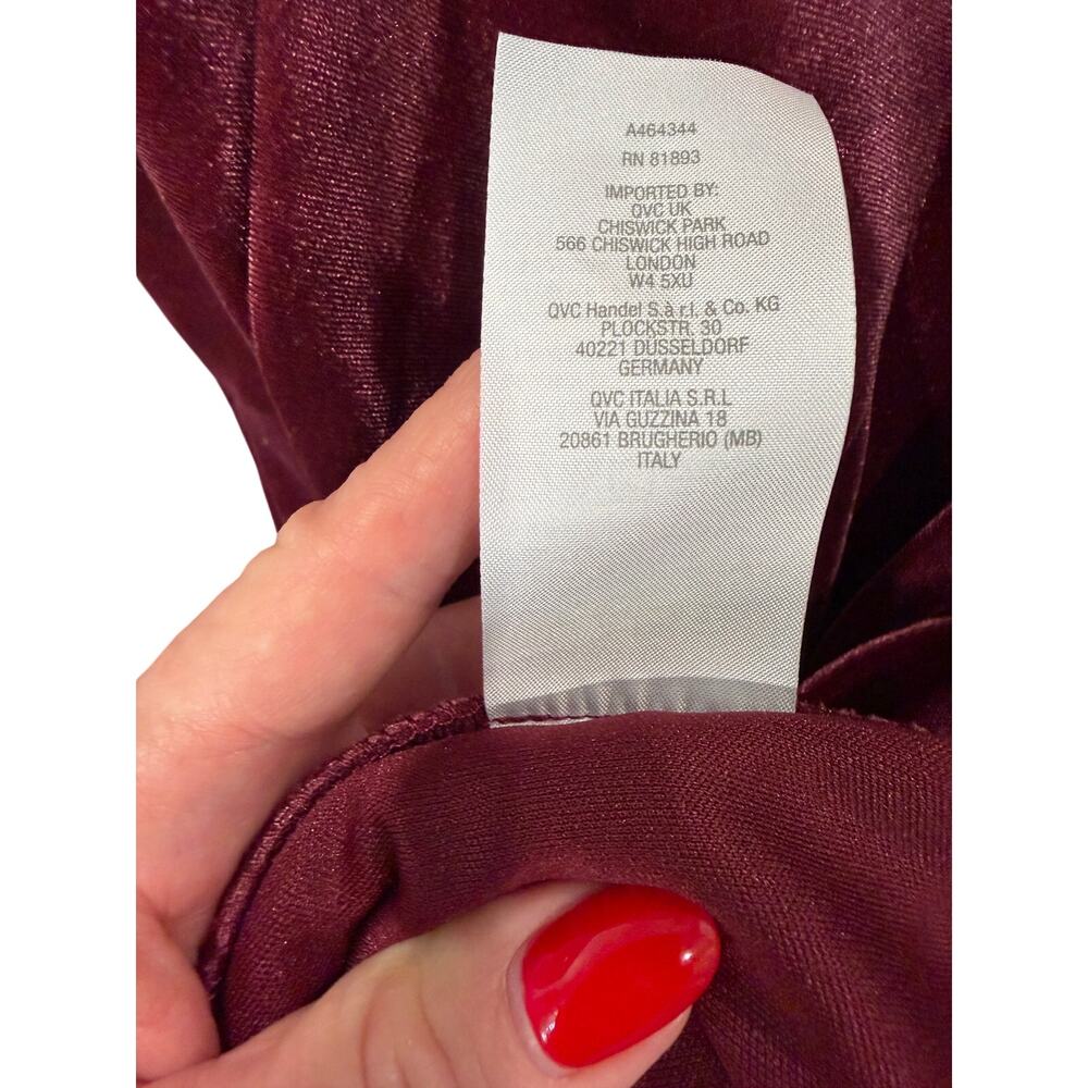 โจ ISAAC MIZRAHI Burgundy Fit & Flare Velvet Touch Dress 4 EUC Short Sleeve ๐ท - Picture 7 of 7